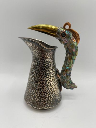 parrot pitcher - Photo 1