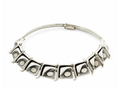 Necklace of asymmetrical silver panels with moonstone cabochons - Photo 1