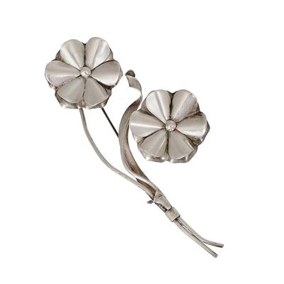 flower pin - Photo 1