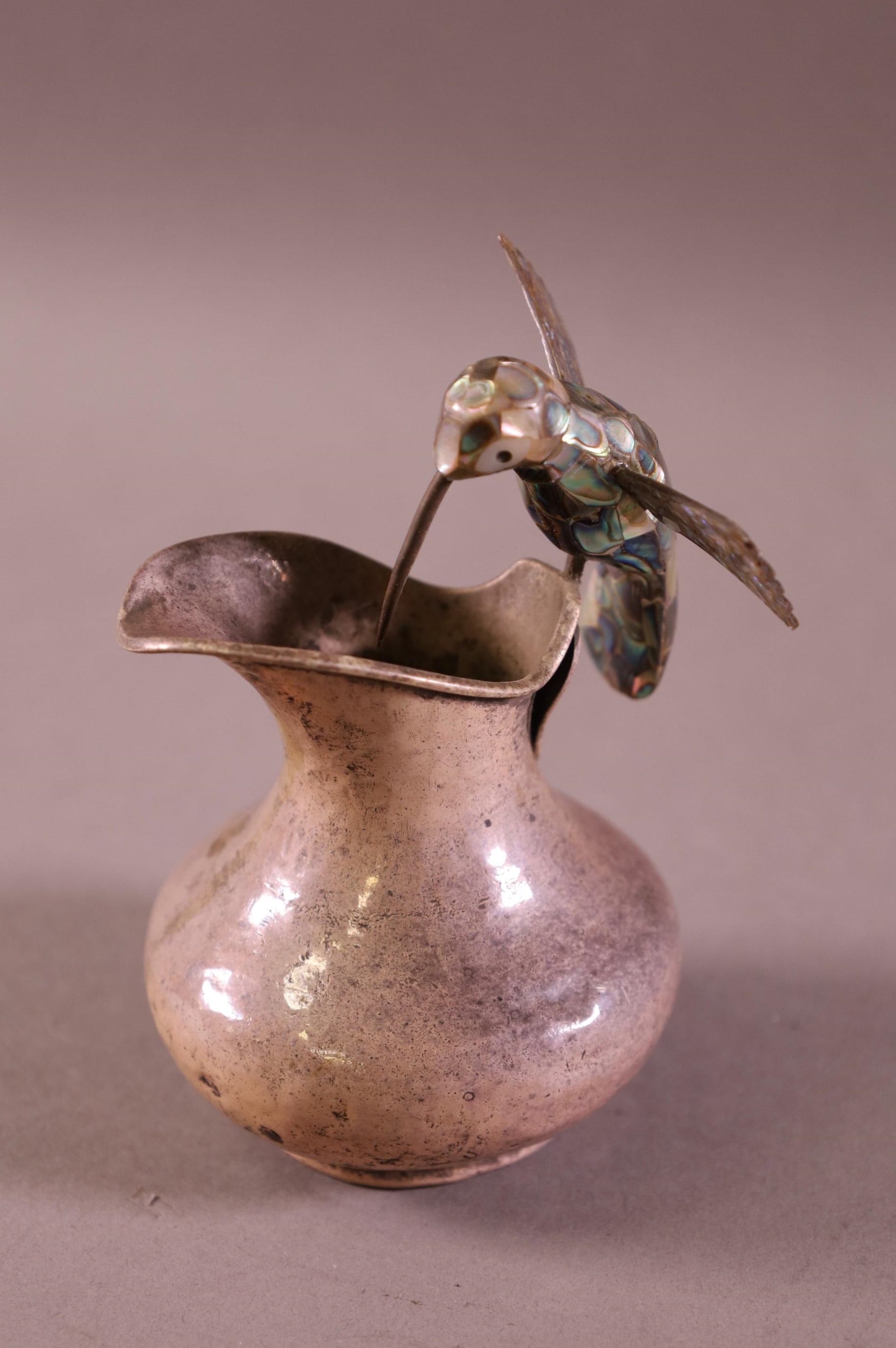 hummingbird silverplate pitcher - Photo 1
