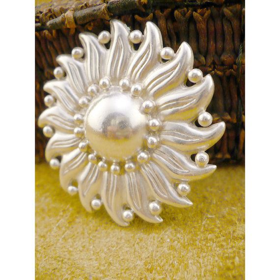 Onyx sunflower brooch - Photo 1