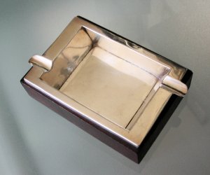 Ashtray Inset in a Rectangular Rosewood Frame - Photo 1