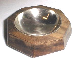 Round Silver Ashtray Mounted in an Eight Sided Rosewood Base - Photo 1