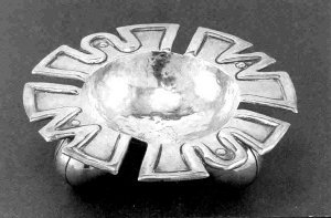 Round Silver Ashtray with Broad Rim of Strong Aztec - Photo 1