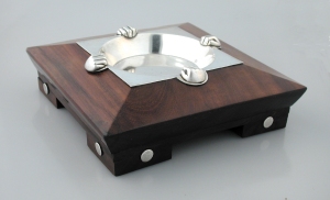Mahogany Ashtray of Flattened Pyramid Form with Inset - Photo 1
