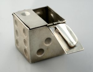 Small Dice Ashtray - Photo 1