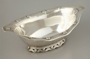 Disco Pattern Oval Silver Sauce Bowl - Photo 1
