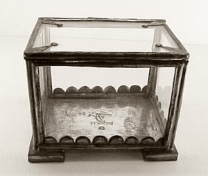 Scalloped Tin and Glass Box - Photo 1