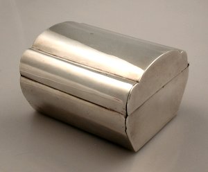 Box with Hinged Scalloped "pillow" Lid - Photo 1