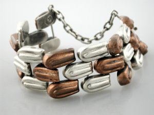 Scales Bracelet - Photo 1