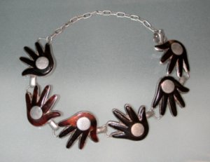 Bracelet of Six Linked Tortoise Shell Hands - Photo 1