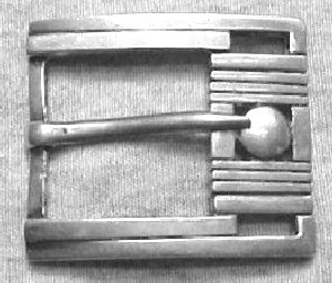 Streamlined Silver Belt Buckle - Photo 1