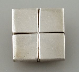 Square Button - Photo 1