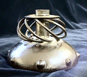 Tin Round Candlestick with Swirled Diagonal Wires Above - Photo 1