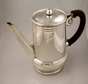 Ovalado Coffee Pot - Photo 1