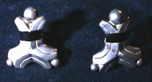 Earrings of Three Silver Projections with Obsidian Band - Photo 1