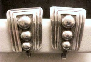 Three Vertical Ball Earrings - Photo 1