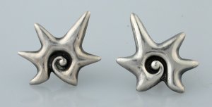 Earrings Depicting the Cross Section of a Conch Shell - Photo 1