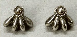 Earrings with Four Teardrop Shapes Descending from a Rope - Photo 1