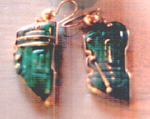 Earrings of Pre-Columbian Carved Jade and Gold - Photo 1