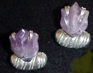 Earrings of an Amethyst Tulip Set in a Silver Cuff - Photo 1