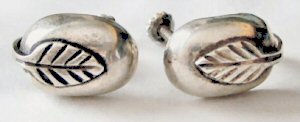 Leaf Earrings - Photo 1