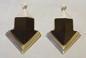 Obsidian and Silver Arrow Earrings - Photo 1