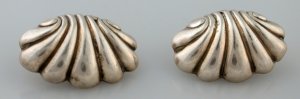 Shell Earrings - Photo 1