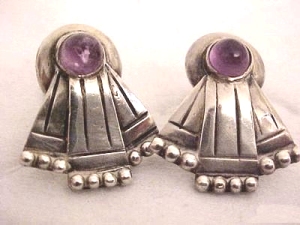 Hanging Ribbons Earrings - Photo 1
