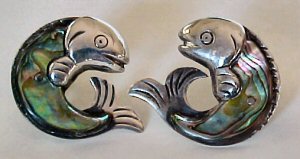 Earrings of the Popular Fish Design Combining Abalone - Photo 1