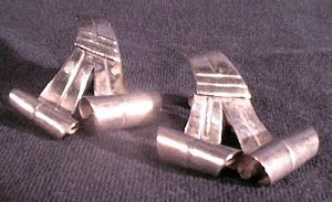 Earrings Consisting of a Ribbon Band Which Is Furled - Photo 1