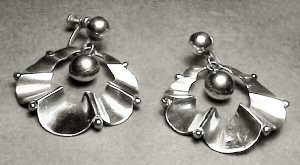 Earrings of a Ruffled Silver Band Formed in a Circle - Photo 1