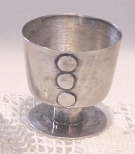 Footed Liqueur Cup Was Made in Two Versions: This One - Photo 1