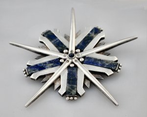 Pendant/pin with Star Comprised of Five Large Spears - Photo 1