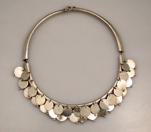 Disc Necklace - Photo 1