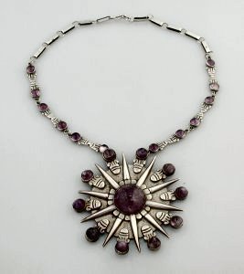 Necklace of a Silver Amethyst Sunburst with Elements - Photo 1
