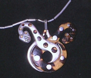 Tortoise and silver double serpent pendant - Photo 1