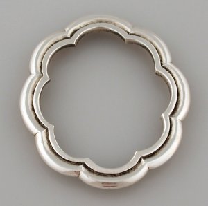 Oval Scalloped Picture Frame Produced by Flat Chasing - Photo 1