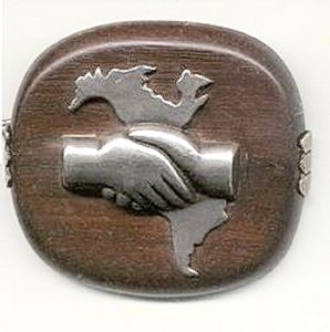 Continental Solidarity Pin - Photo 1