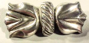 Spratling Designed Pin of Two Horizontal Flowers - Photo 1