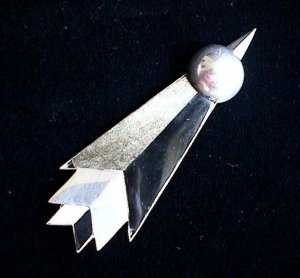 Deco Stylized Arrow Pin of Obsidian and Silver - Photo 1