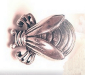 Silson Clip Depicting a Bee - Photo 1