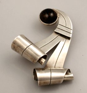 Swirl Pin with Inset Round Agate Cabochon - Photo 1