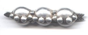 Three Silver Half Balls Mounted on an Arrow - Photo 1