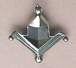 Art Deco Pin with an Obsidian Arrow - Photo 1