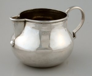 Traditional Creamer with Large Silver Handle - Photo 1