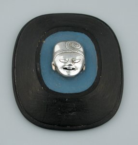 Smiling God Plaque - Photo 1