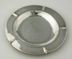 Round Flat Bread Plate with 5 "crimps" Ended with Silver - Photo 1