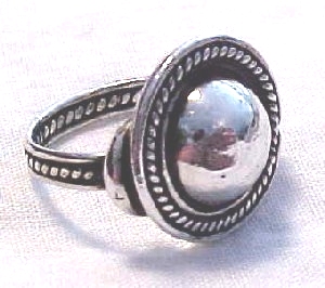 Domed Ball Ring with Rope Bezel - Photo 1