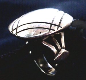 Incised Rectangular Button Ring - Photo 1